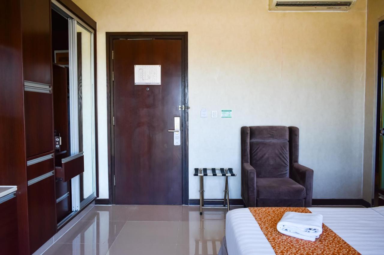 Mg Grand Hotel Olongapo Ngoại thất bức ảnh
