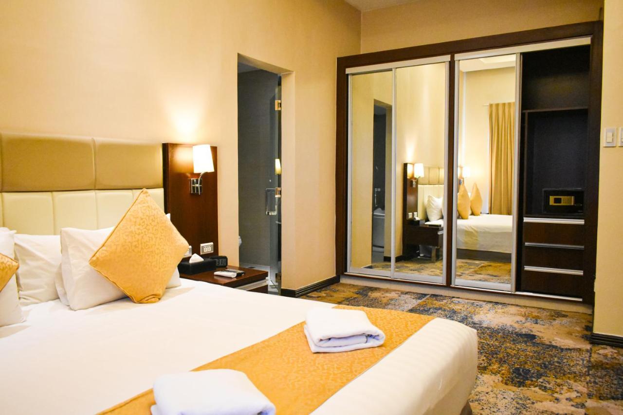 Mg Grand Hotel Olongapo Ngoại thất bức ảnh