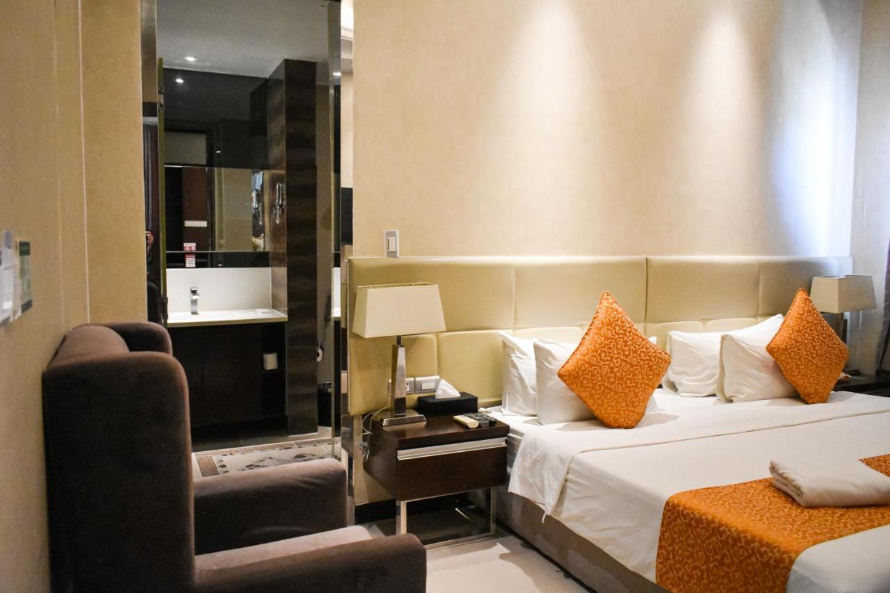 Mg Grand Hotel Olongapo Ngoại thất bức ảnh