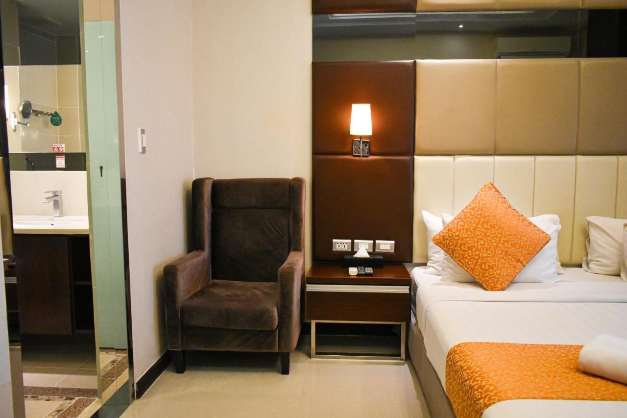Mg Grand Hotel Olongapo Ngoại thất bức ảnh